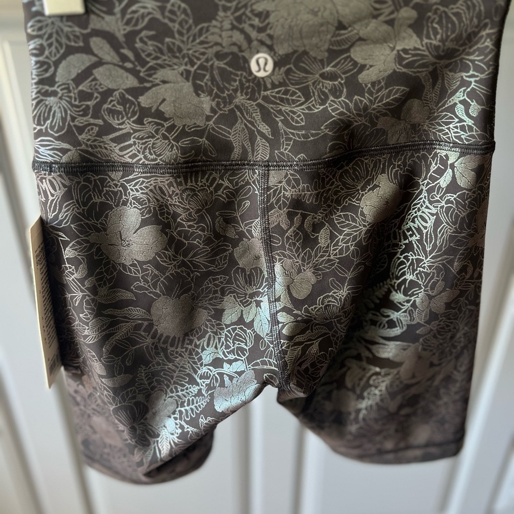 Lululemon WONDER TRAIN SHORT Black High-Waisted Performance NWT - Picture 3 of 5